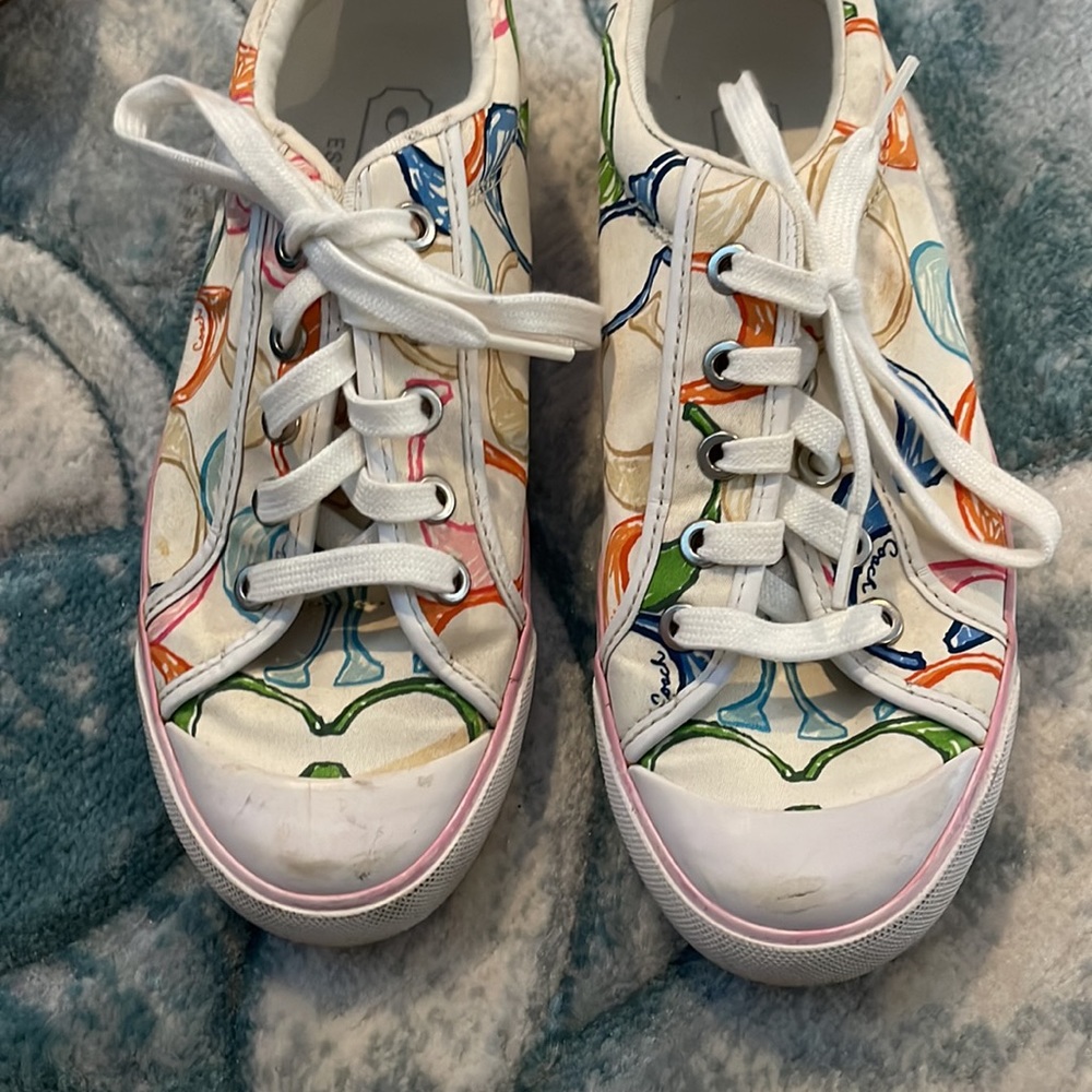 Sneakers - Picture 3 of 5